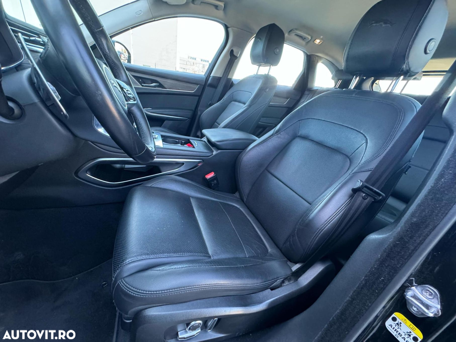 Jaguar F-Pace 20d AWD Aut. Prestige - 12