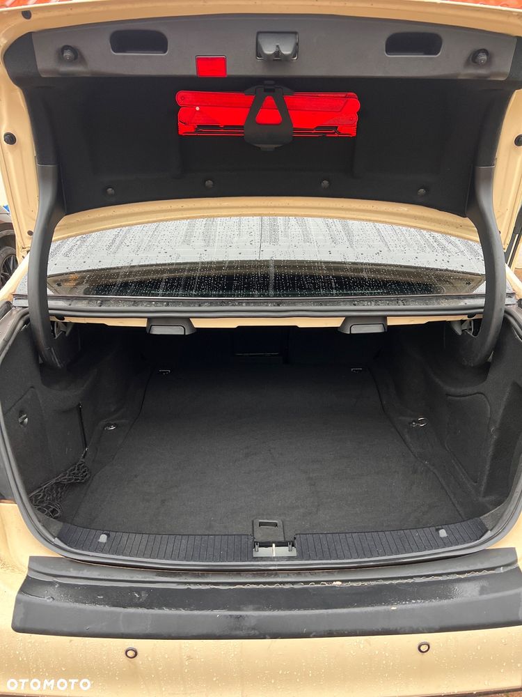 Mercedes-Benz Klasa E 200 BlueTEC 7G-TRONIC - 17