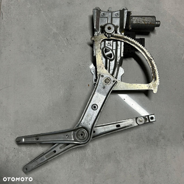 MECHANIZM SZYBY PRAWY PRZÓD OPEL ASTRA H 0130821989