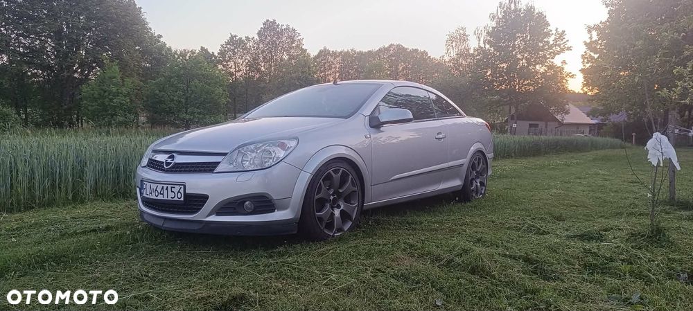 Opel Astra 1.9 CDTI Cosmo - 1