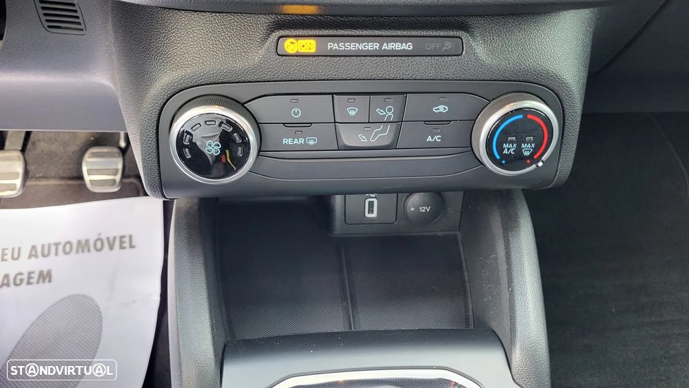 Ford Focus 1.5 TDCi ECOBlue ST-Line - 13