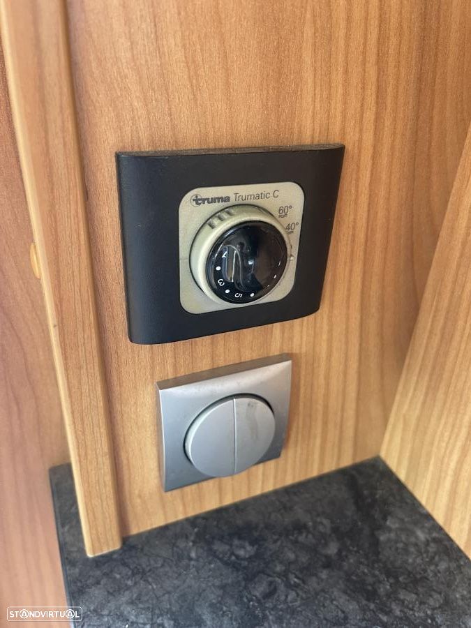 Burstner Privilége T615 cama francesa - 31