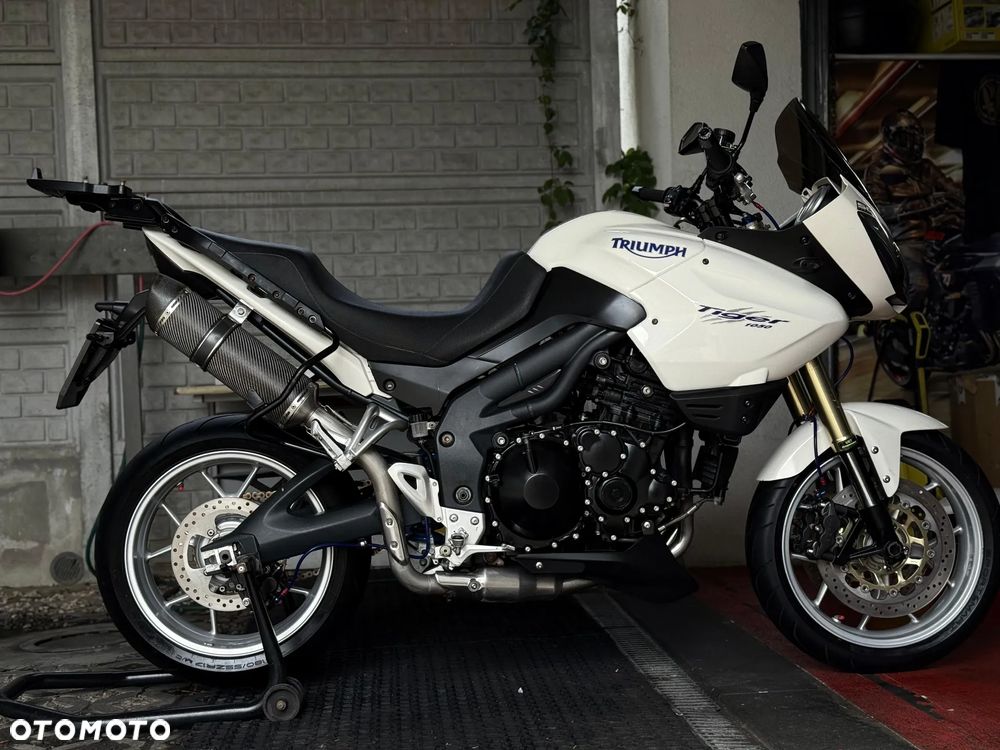 Triumph Tiger - 26