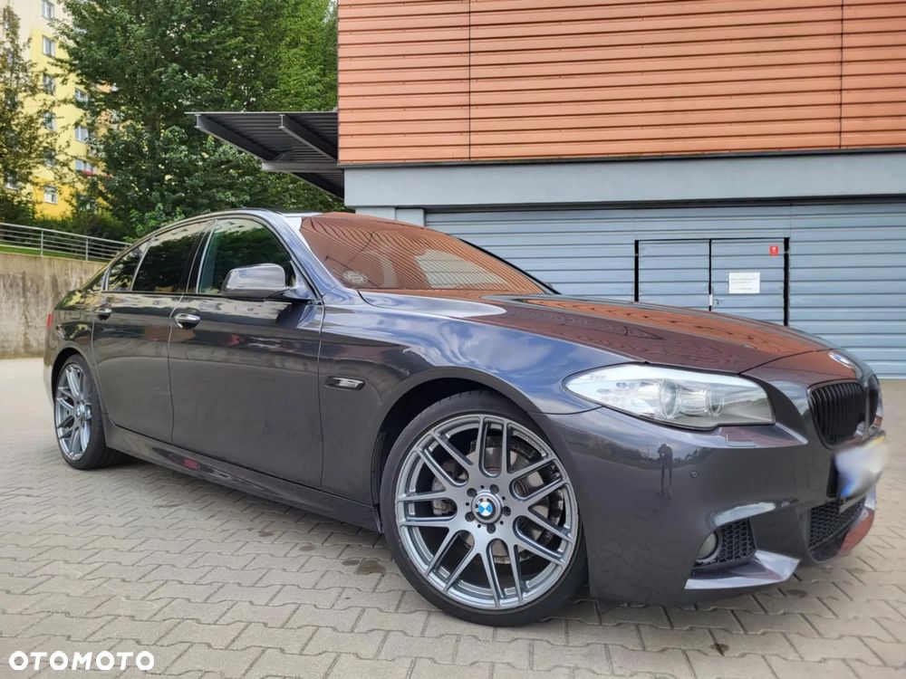 BMW Seria 5 523i Sport-Aut