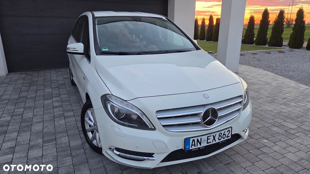 Mercedes-Benz Klasa B 180 (BlueEFFICIENCY) - 2