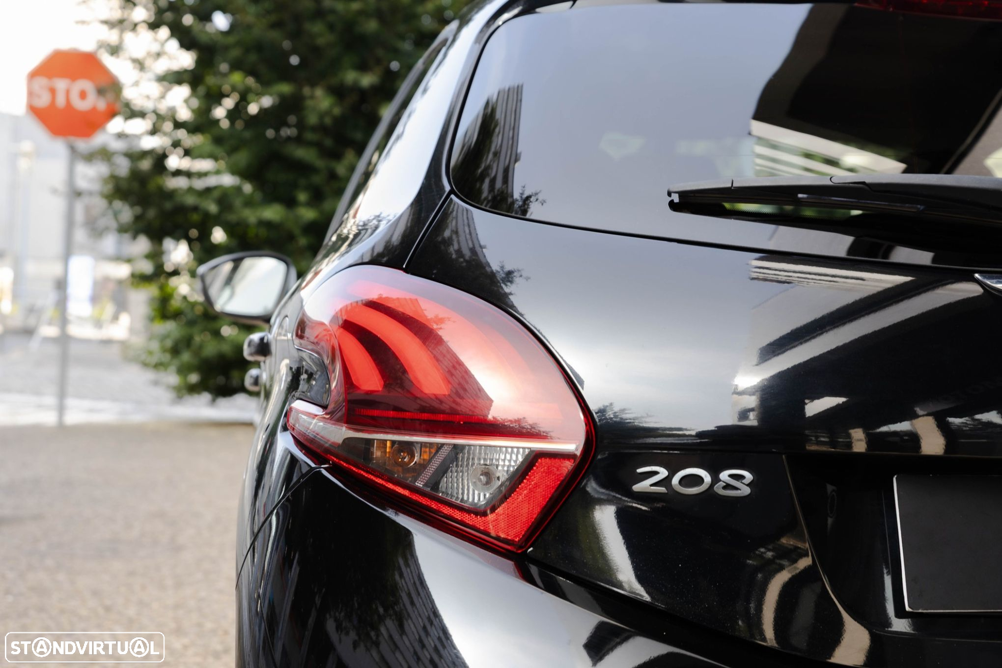Peugeot 208 1.5 BlueHDi Signature - 15