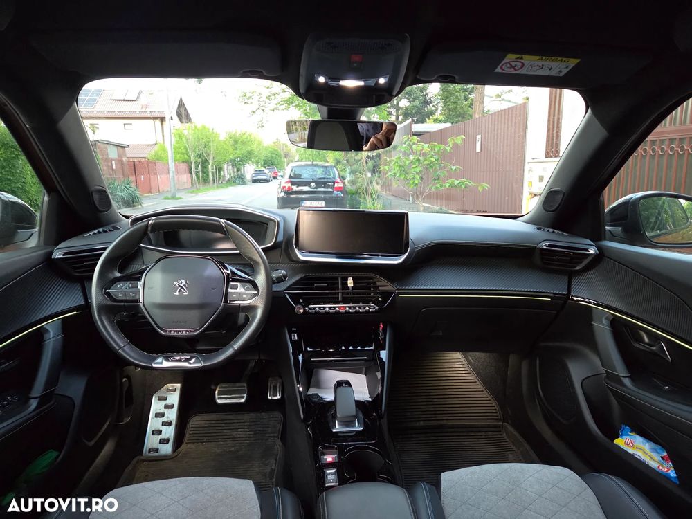 Peugeot 2008 e-2008 GT Line - 3