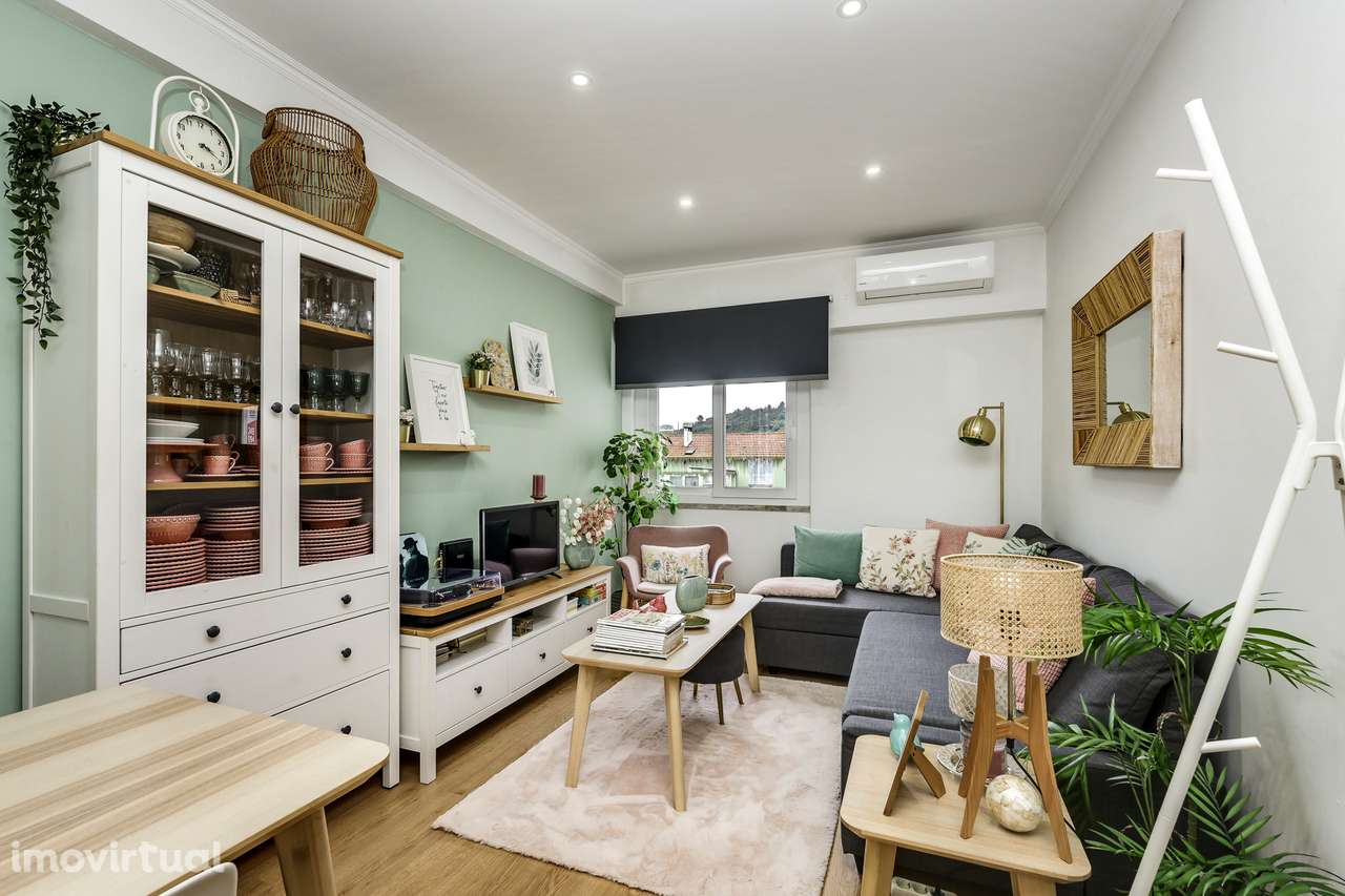 OPORTUNIDADE EM ODIVELAS - T2 COM LOCALIZAÇÃO CENTRAL - Grande imagem: 3/18