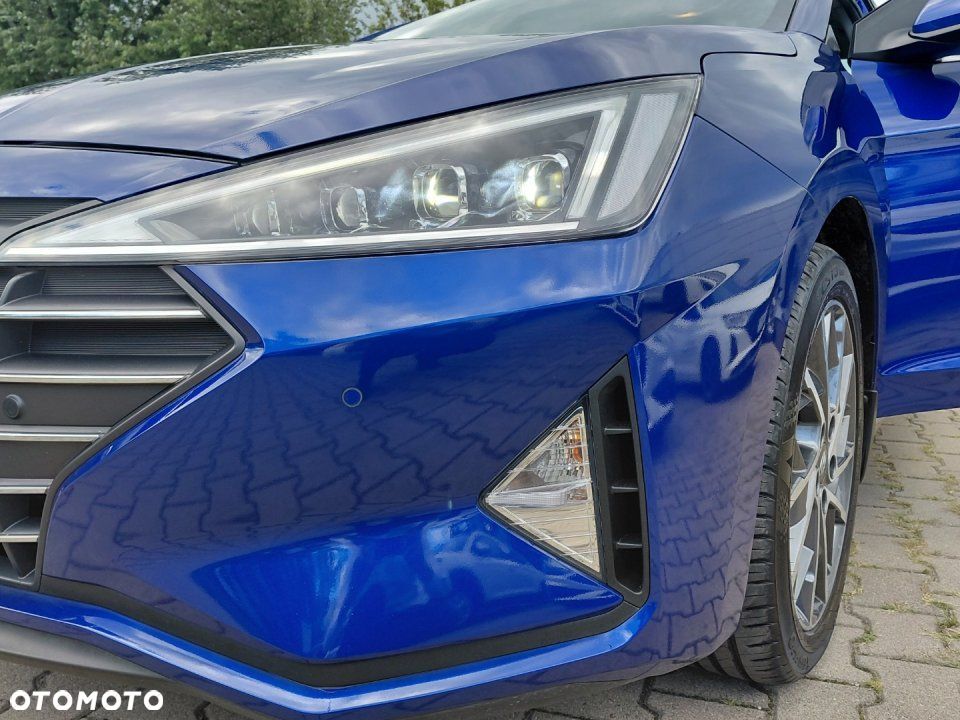 Hyundai Elantra - 31