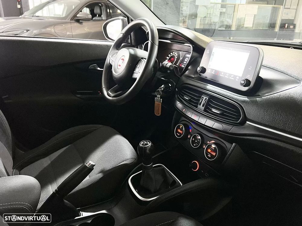 Fiat Tipo Station Wagon 1.3 M-Jet Lounge - 11