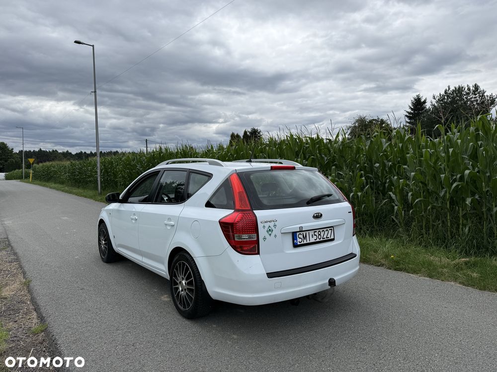Kia Ceed - 6