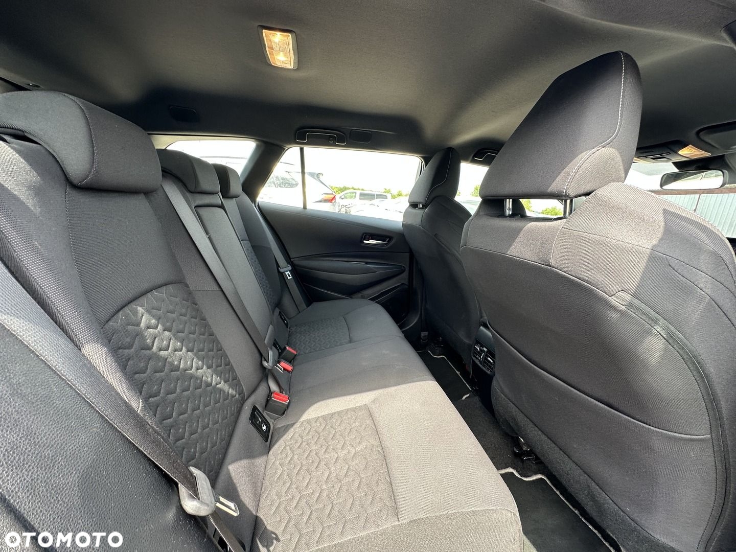 Toyota Corolla - 12