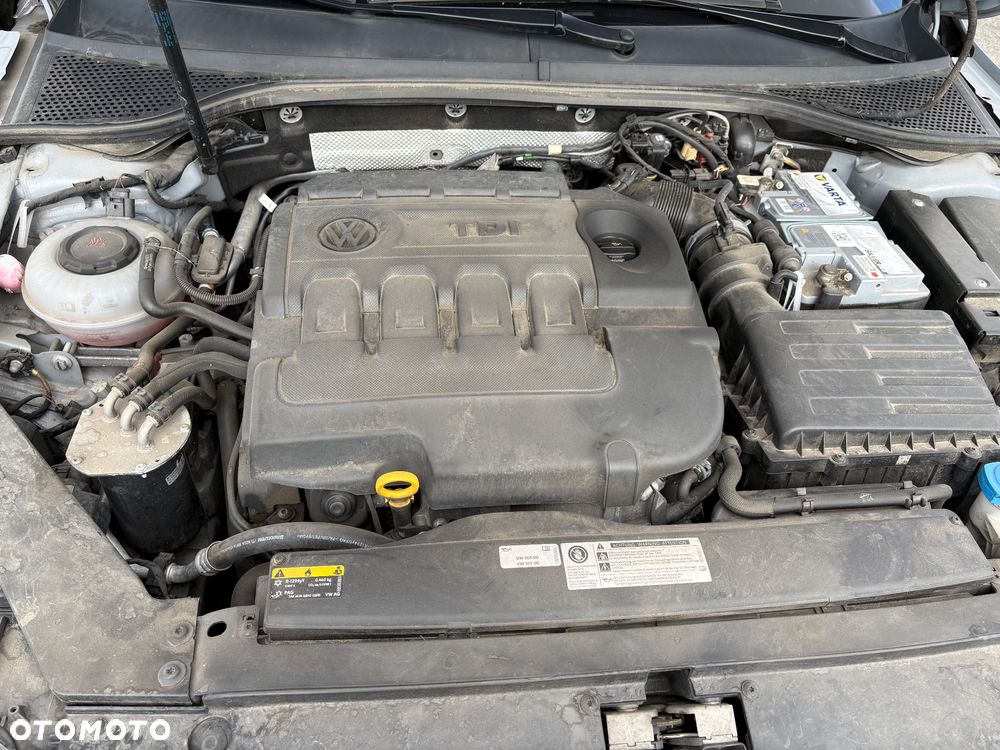 Volkswagen Passat 2.0 TDI SCR Highline - 12