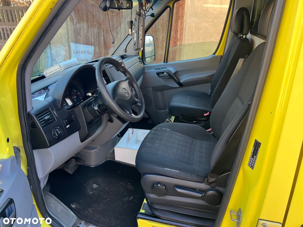 Mercedes-Benz Sprinter - 9