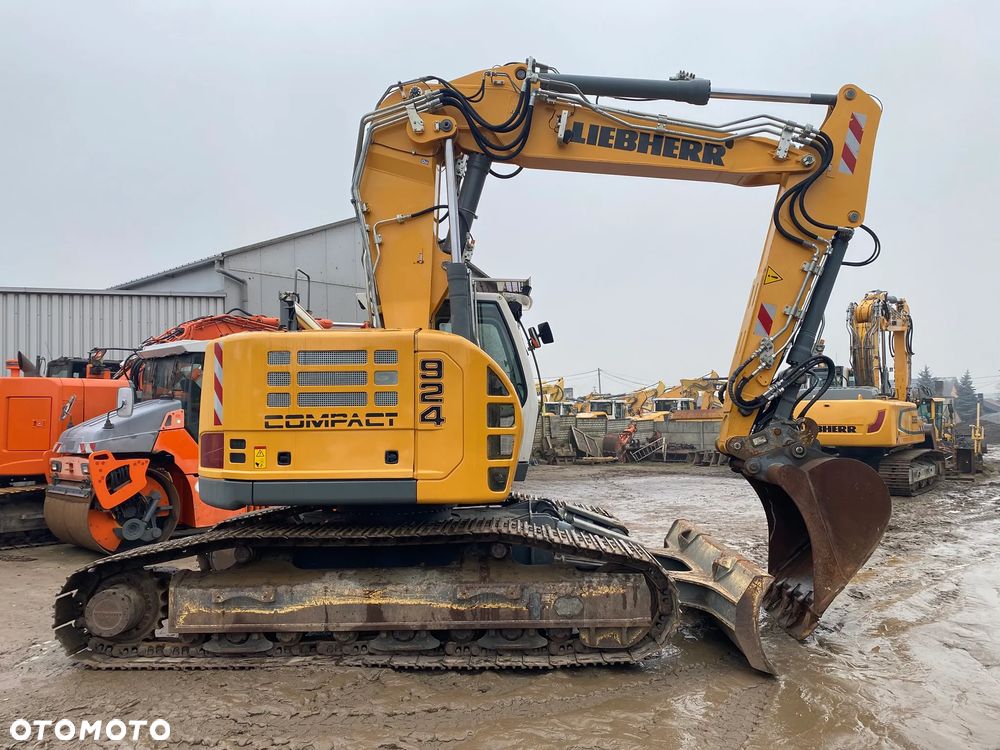 Liebherr R924 COMPACT, 2014 ROK, PŁUG, RAMIĘ 3X ŁAMANE, Z NIEMIEC - 24