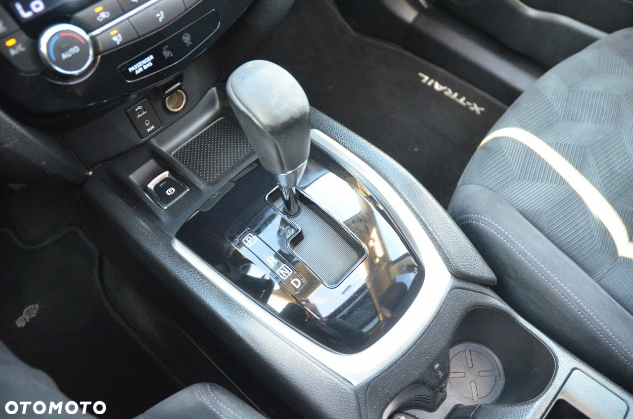 Nissan X-Trail 1.6 DCi Tekna 2WD Xtronic 7os - 22