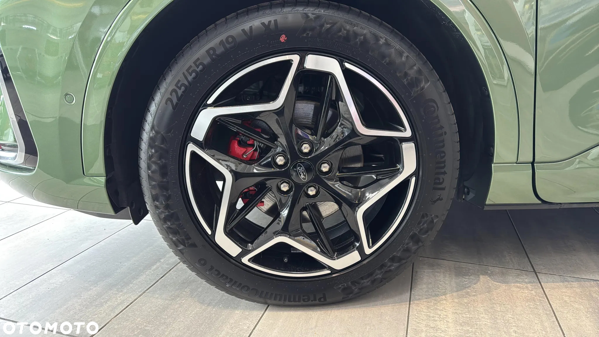 Ford Kuga 1.5 EcoBoost FWD ST-Line X - 25