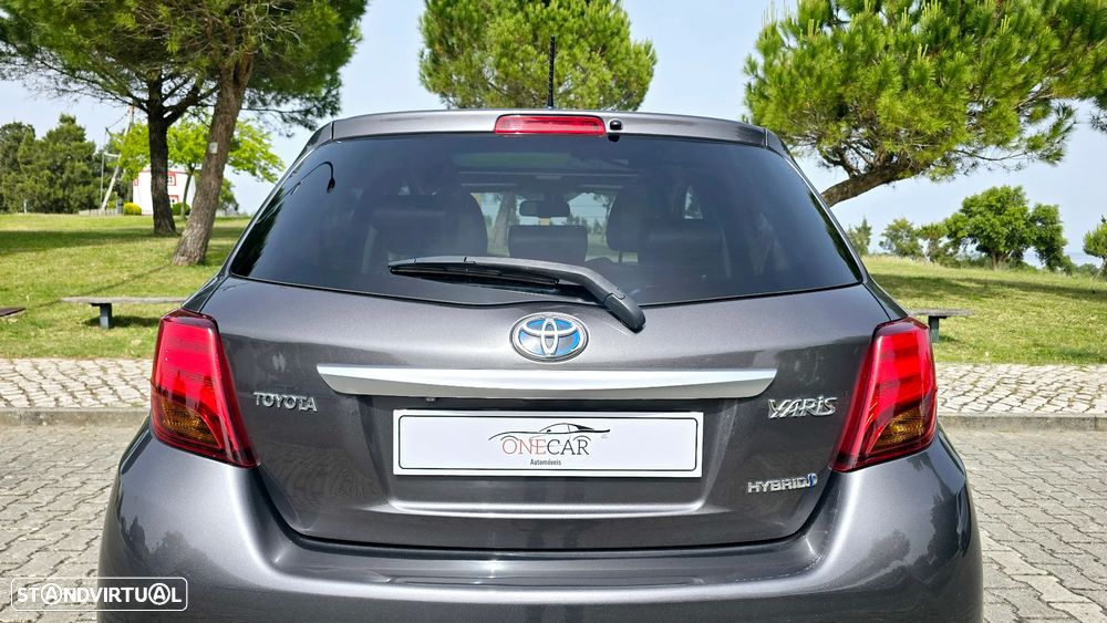 Toyota Yaris 1.5 HSD Sport+P.Luxury - 11