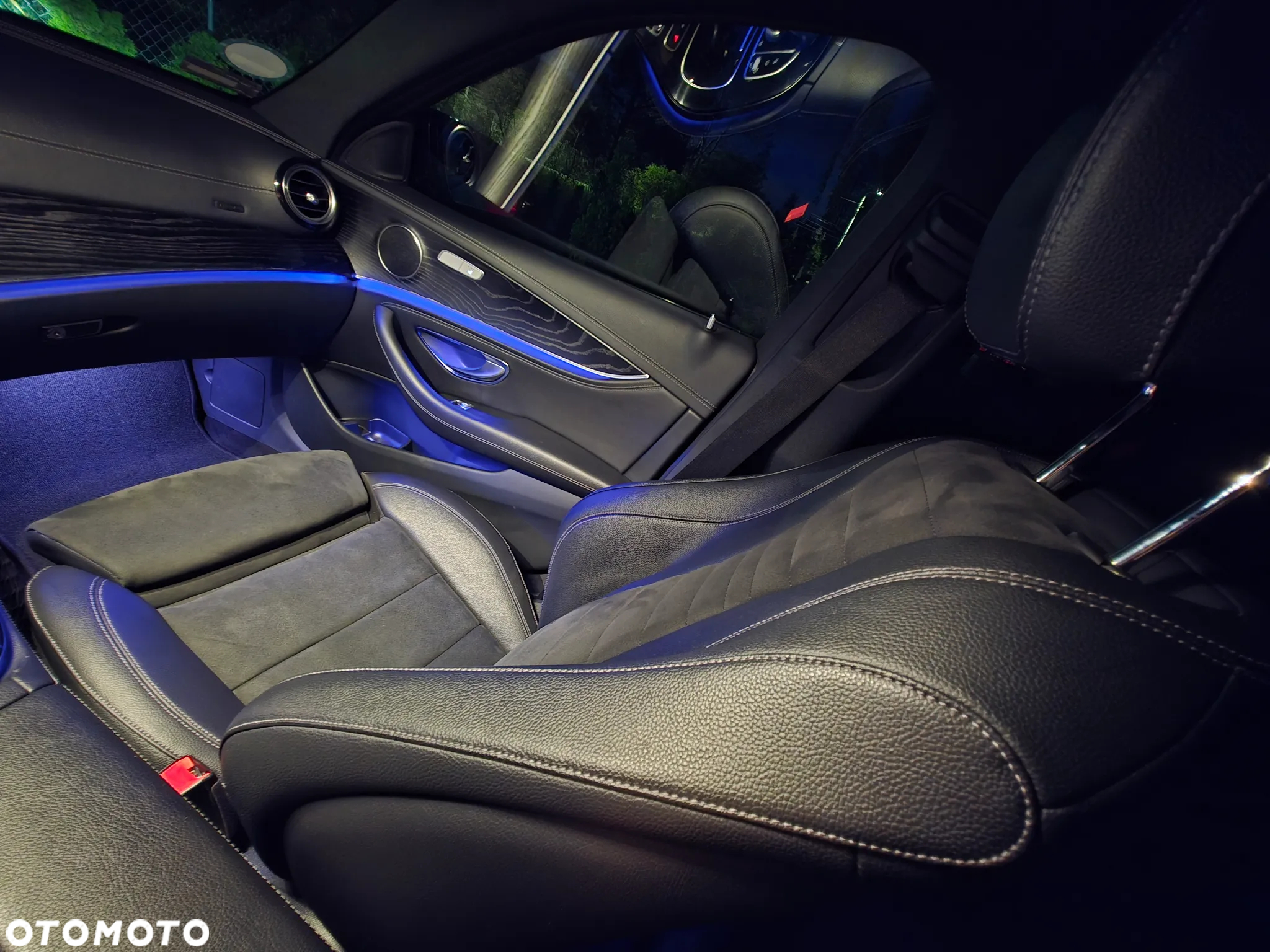 Mercedes-Benz Klasa E 220 d 4-Matic Business Edition 9G-TRONIC - 9