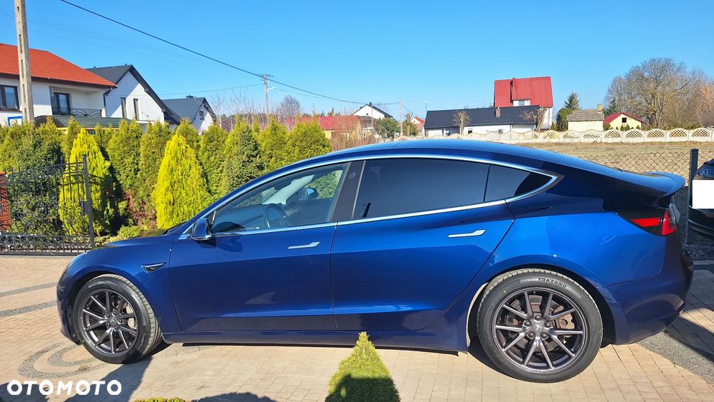 Tesla Model 3 - 7