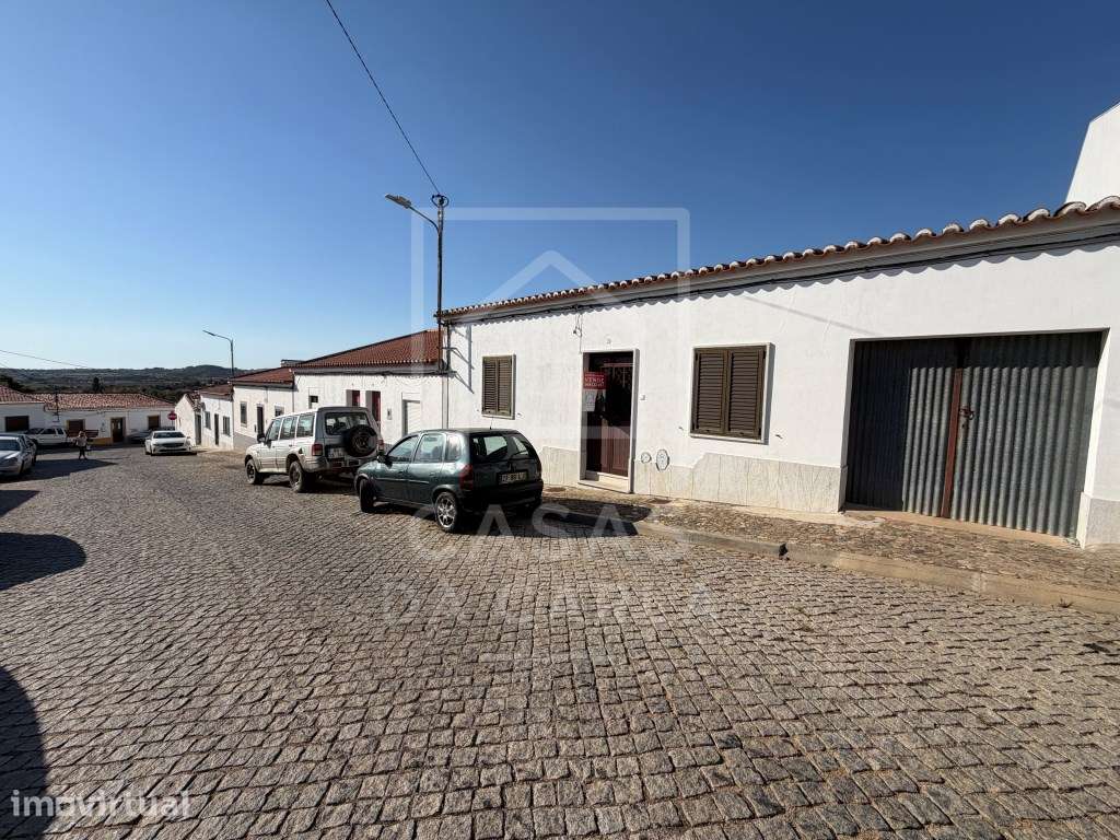 Moradia T3 com quintal, garagem e terraço em Vidigueira - Grande imagem: 2/27