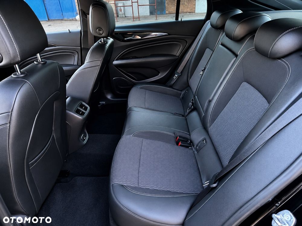 Opel Insignia 1.5 T Exclusive S&S - 17