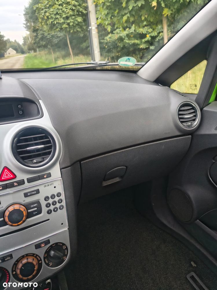 Opel Corsa - 11