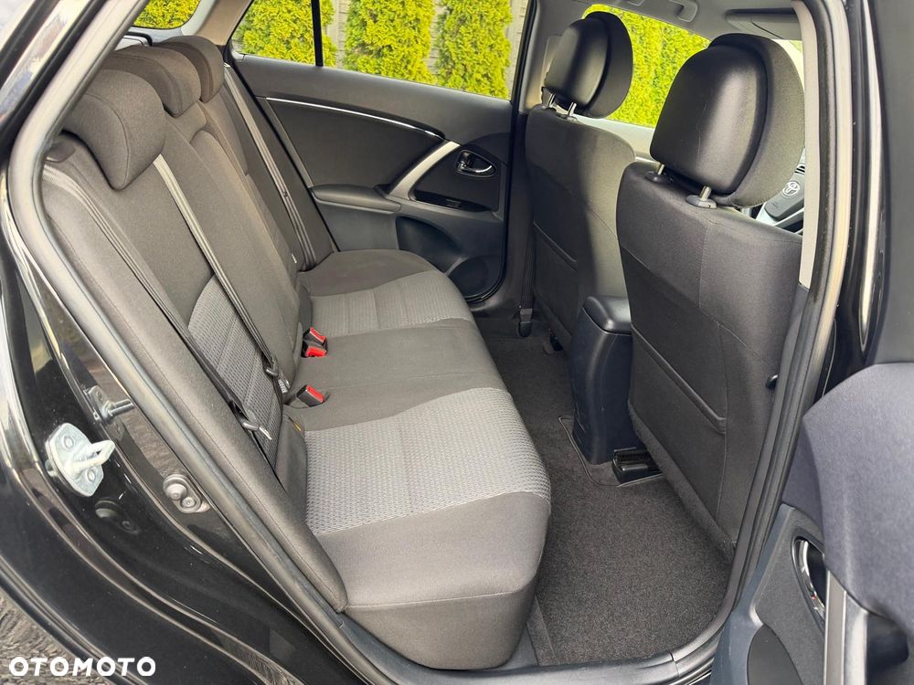 Toyota Avensis 1.8 Executive - 28