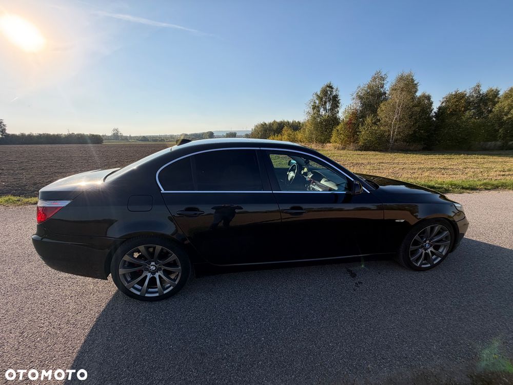 BMW E60 2008 photo 4