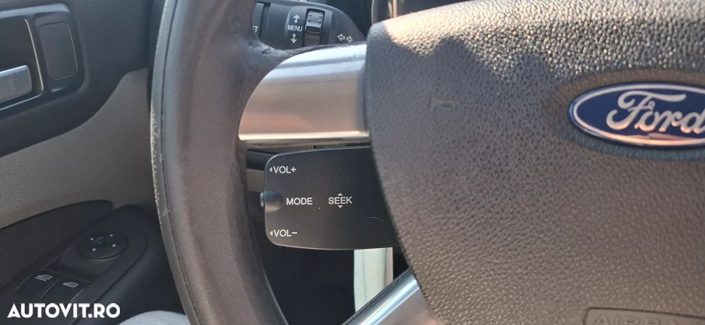Ford Focus 1.6i Trend - 10