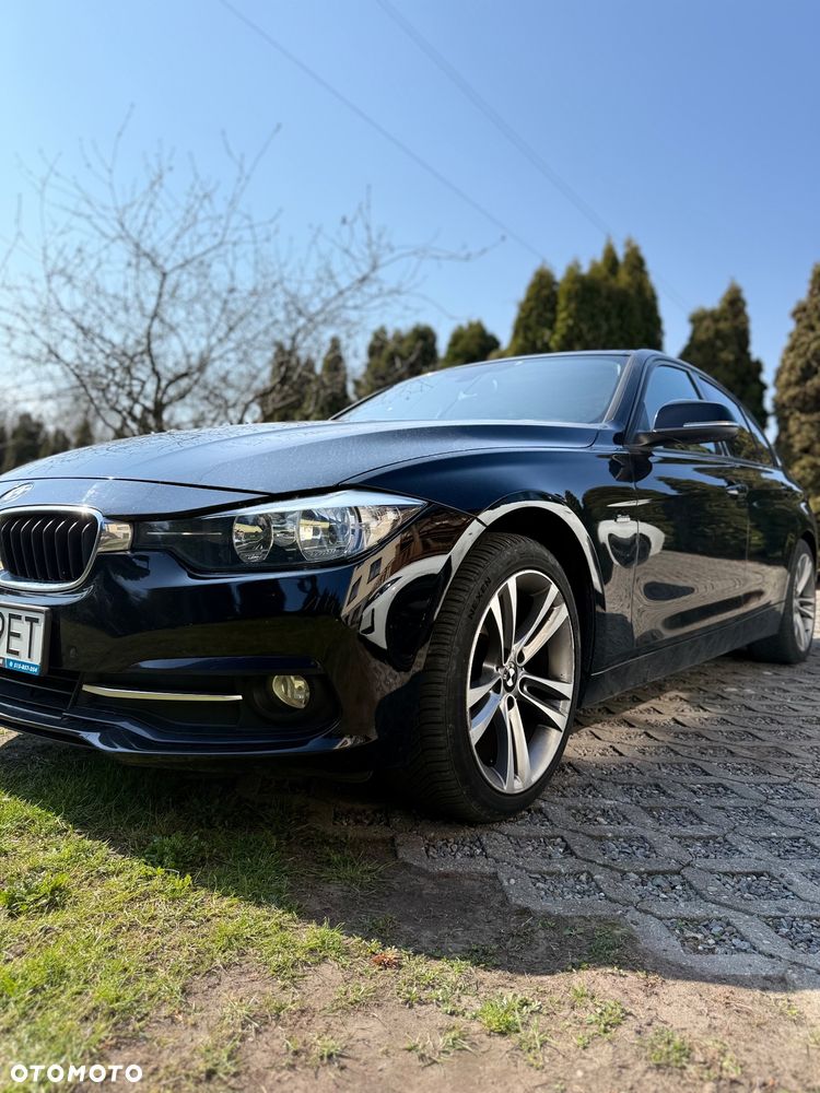 BMW Seria 3 320i Sport Line - 3