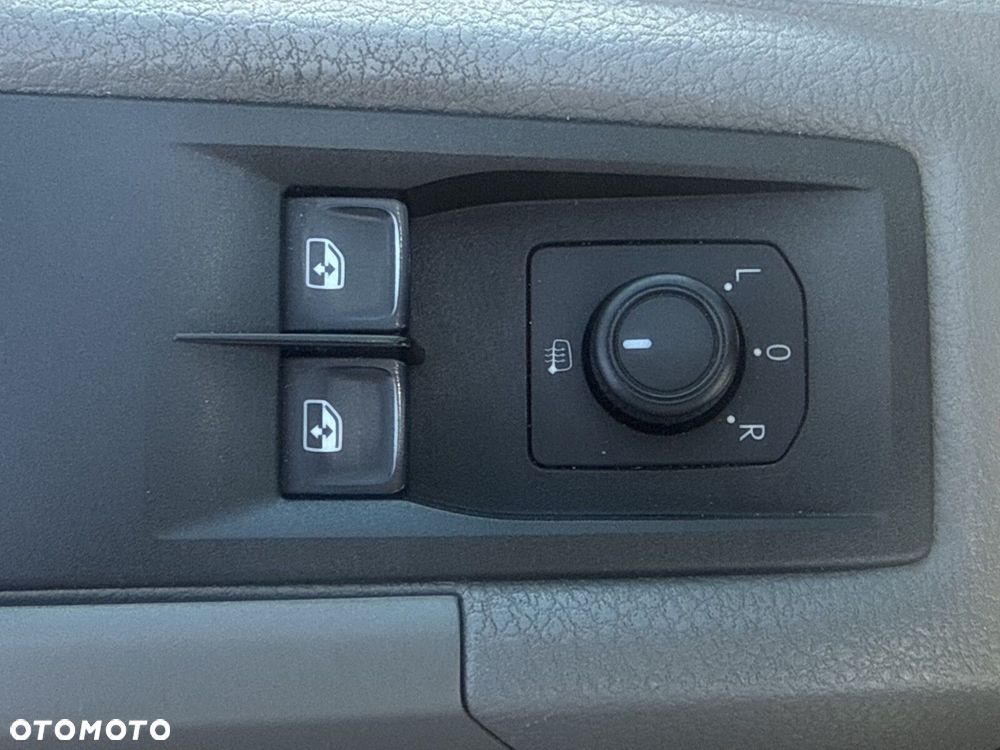 Volkswagen Crafter 35 FURGON 4.490 2.0 TDI 103 kW 6-G FWD - 4