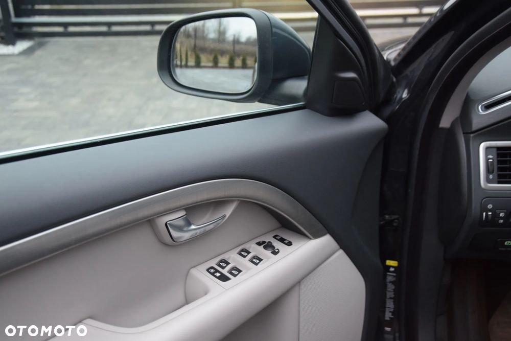 Volvo V70 2.5T Summum - 20