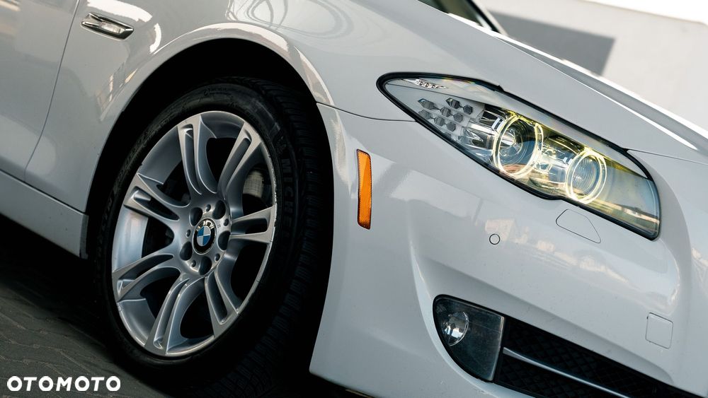 BMW Seria 5 528i - 11