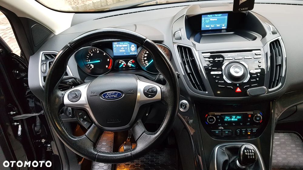 Ford Kuga 2.0 TDCi FWD Titanium Plus - 36