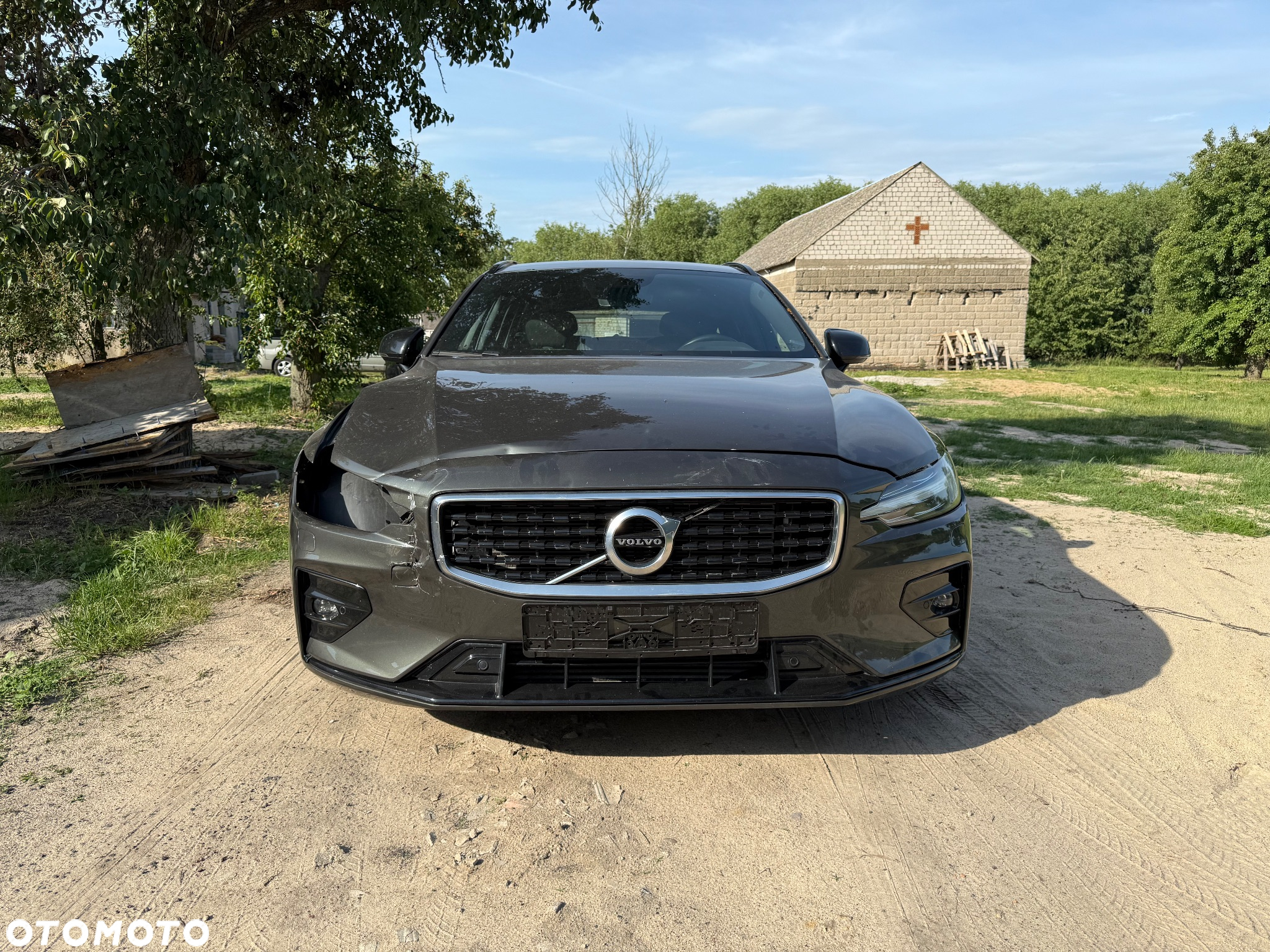 Volvo V60 D4 R-Design - 3