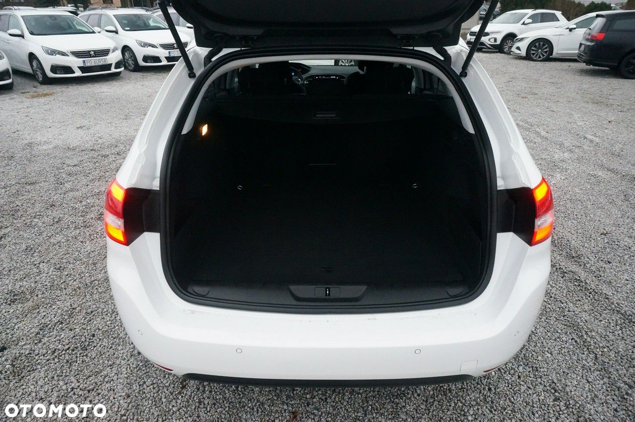 Peugeot 308 1.5 BlueHDi Allure Pack S&S EAT8 - 32