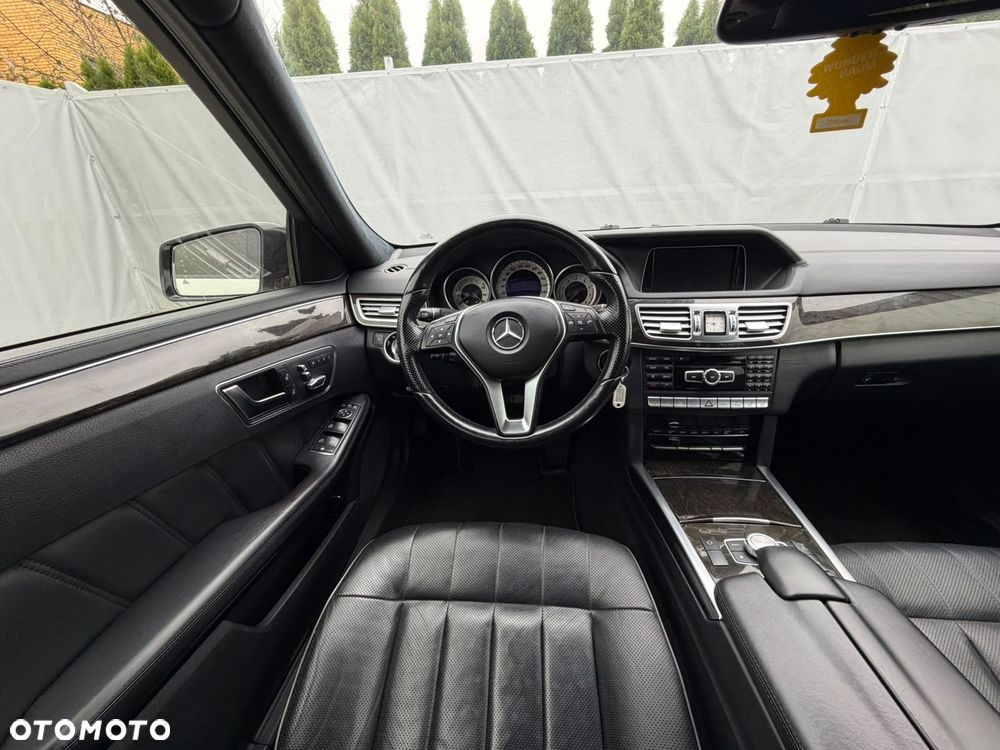Mercedes-Benz Klasa E - 24
