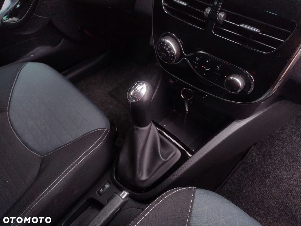 Renault Clio TCe 90 Limited - 17