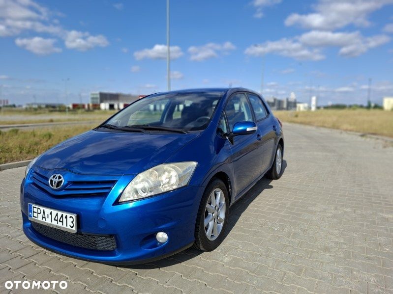 Toyota Auris - 1