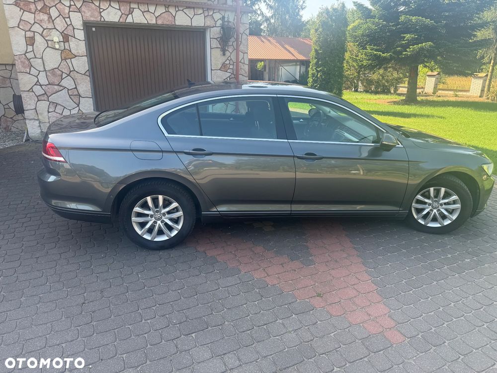 Volkswagen Passat 1.6 TDI SCR DSG Comfortline - 3