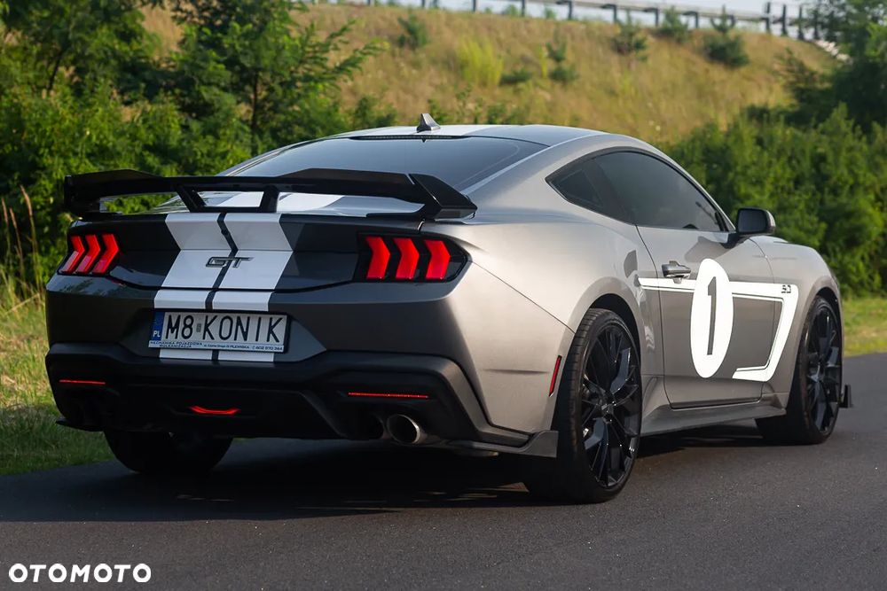 Ford Mustang - 5