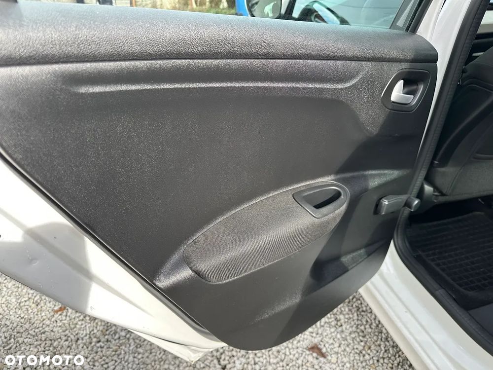 Peugeot 301 1.5 BlueHDi Active - 10
