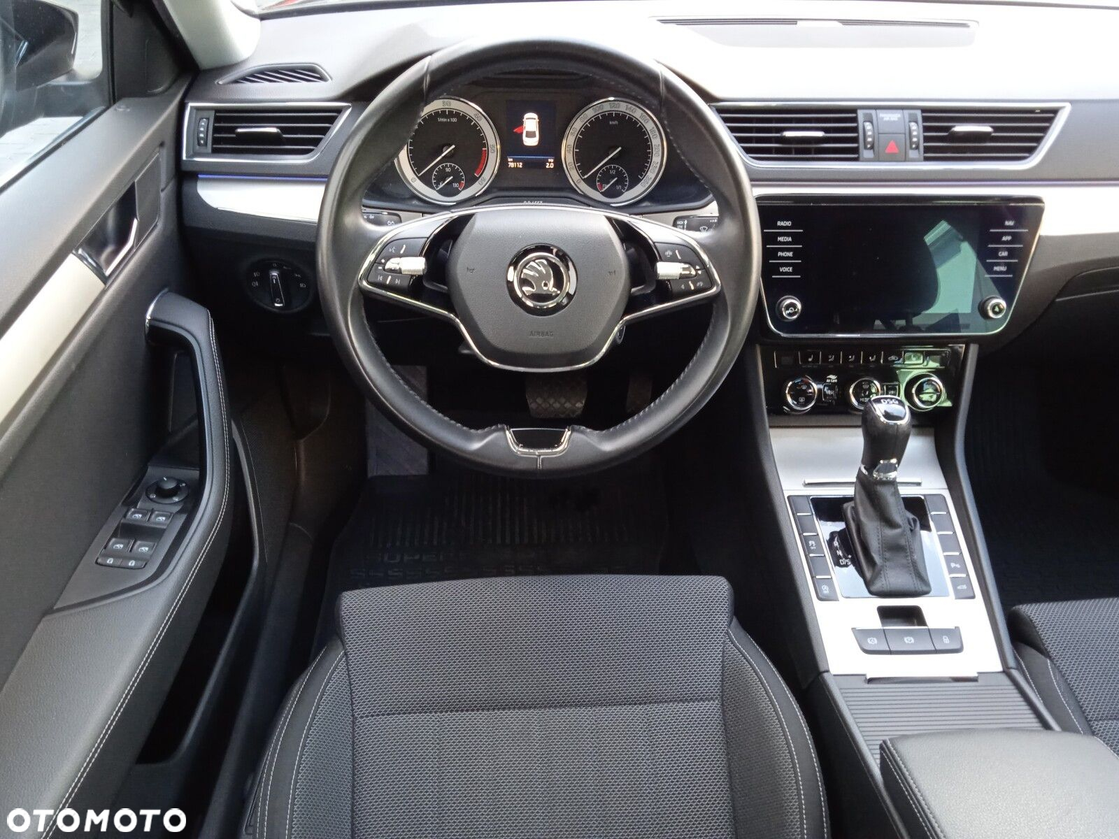 Skoda Superb 2.0 TDI SCR Style DSG - 9
