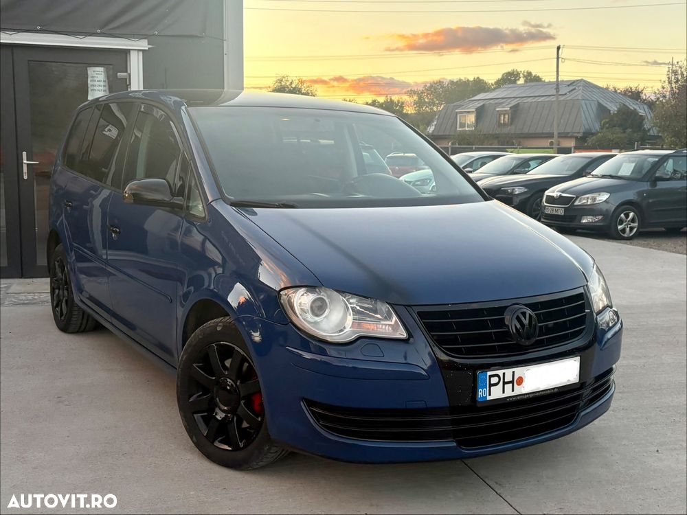 Volkswagen Touran 1.9 TDI DPF DSG Trendline - 1