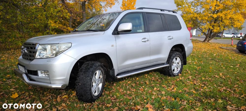 Toyota Land Cruiser - 12