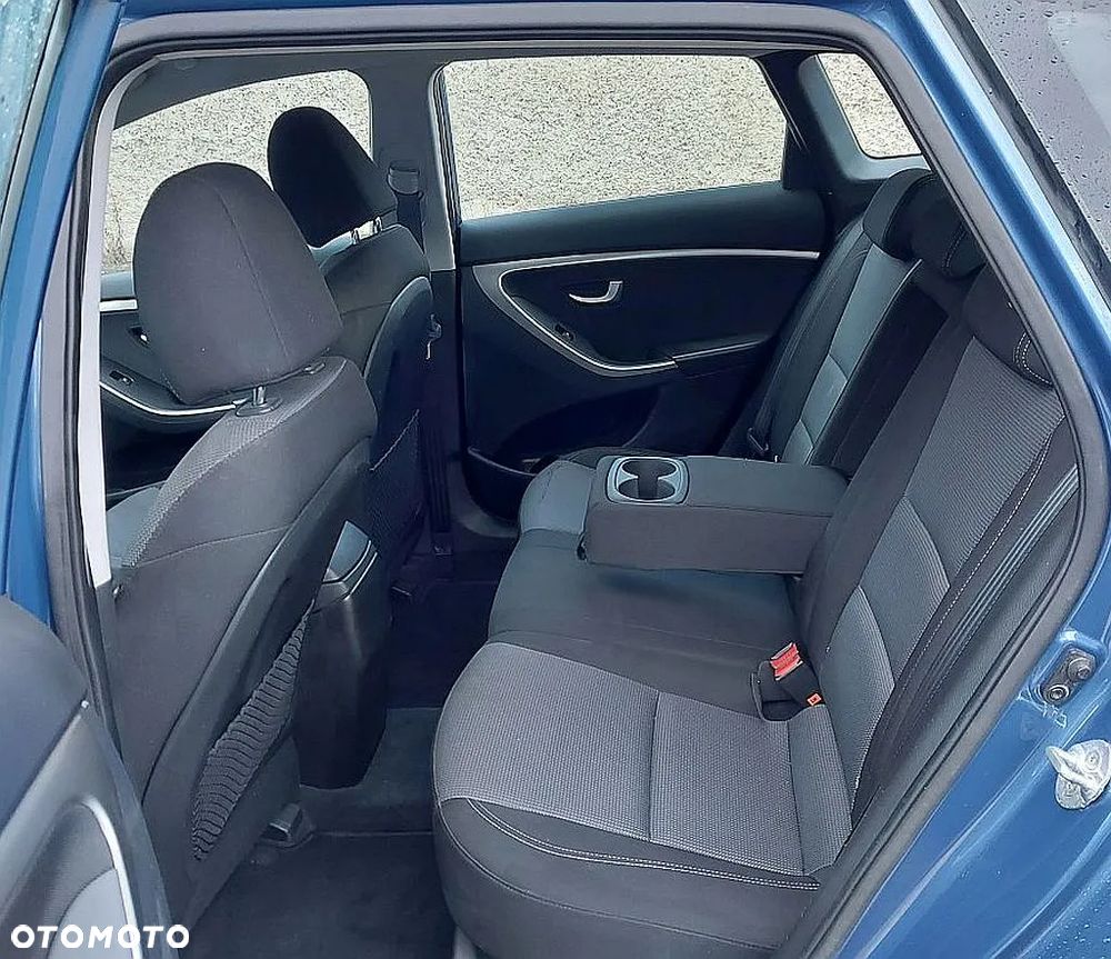 Hyundai i30 1.6 GDI Style - 12