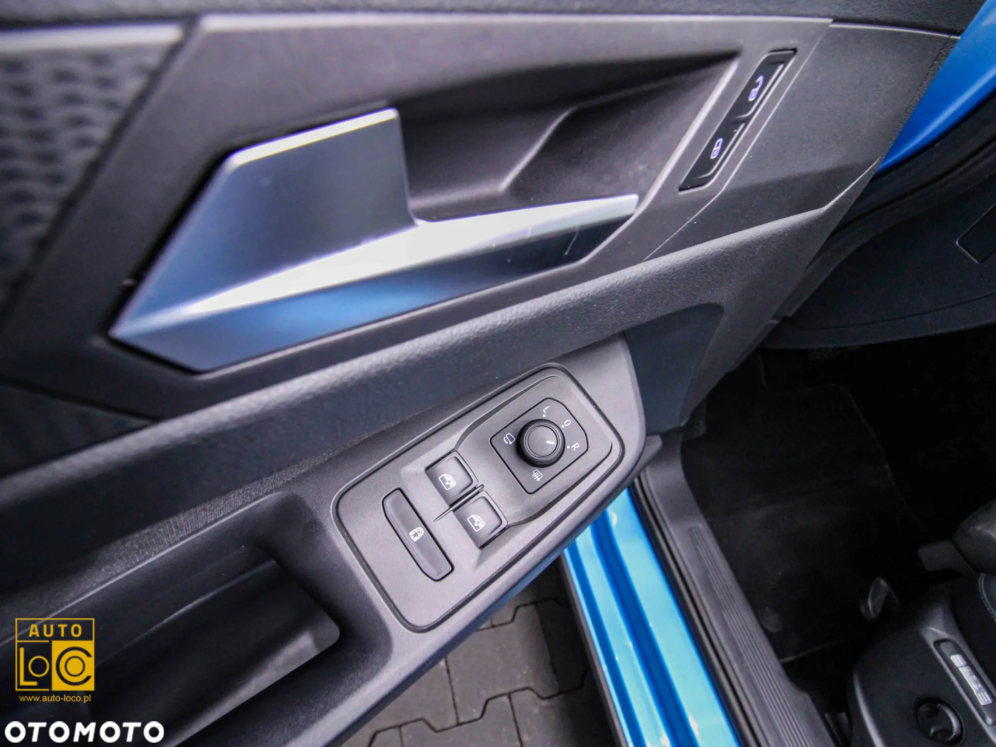 Ford Tourneo Connect Grand - 32