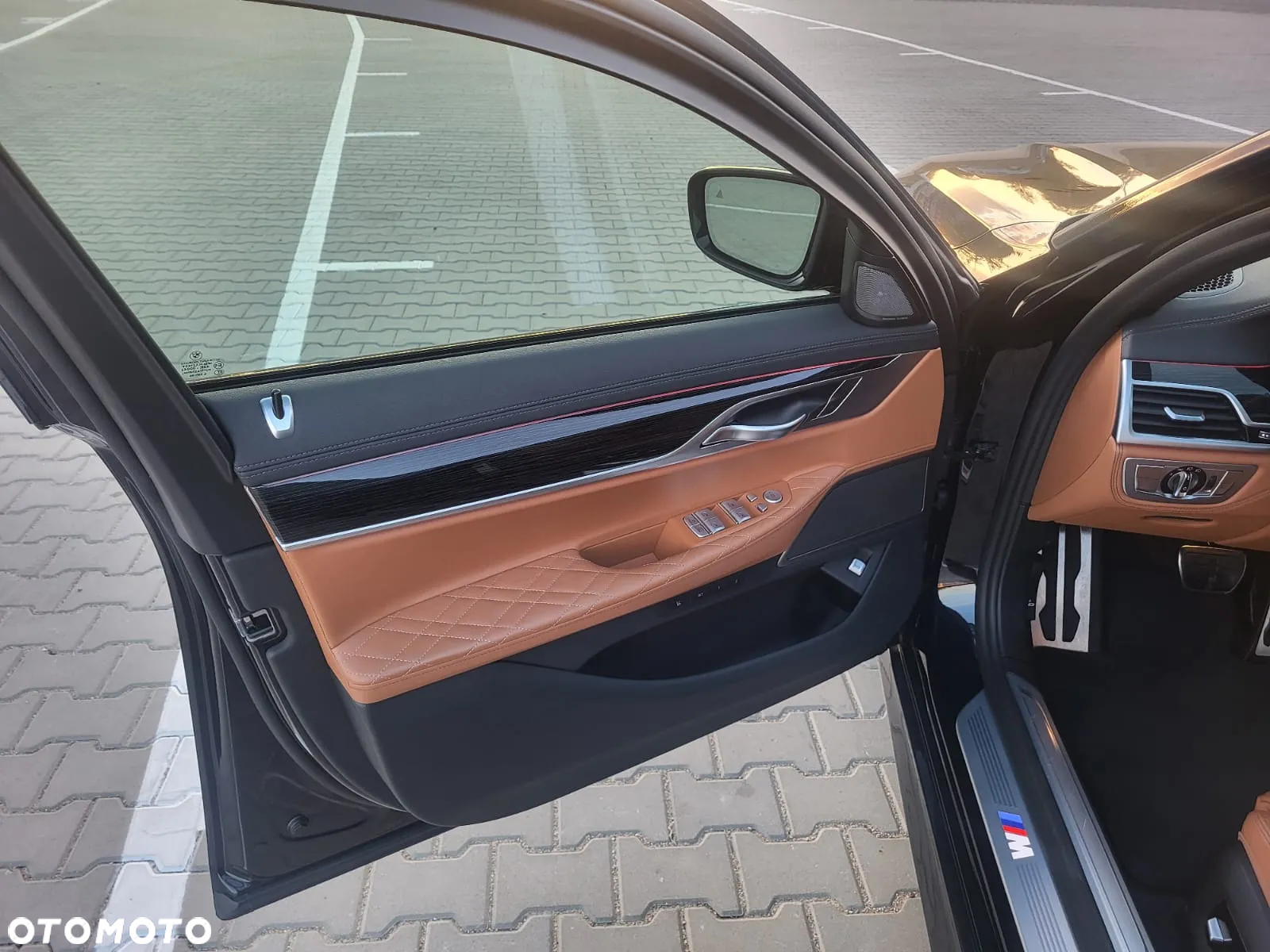 BMW Seria 7 750Li xDrive - 14