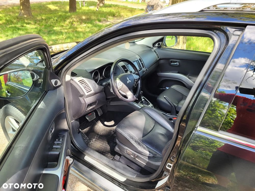 Mitsubishi Outlander - 9